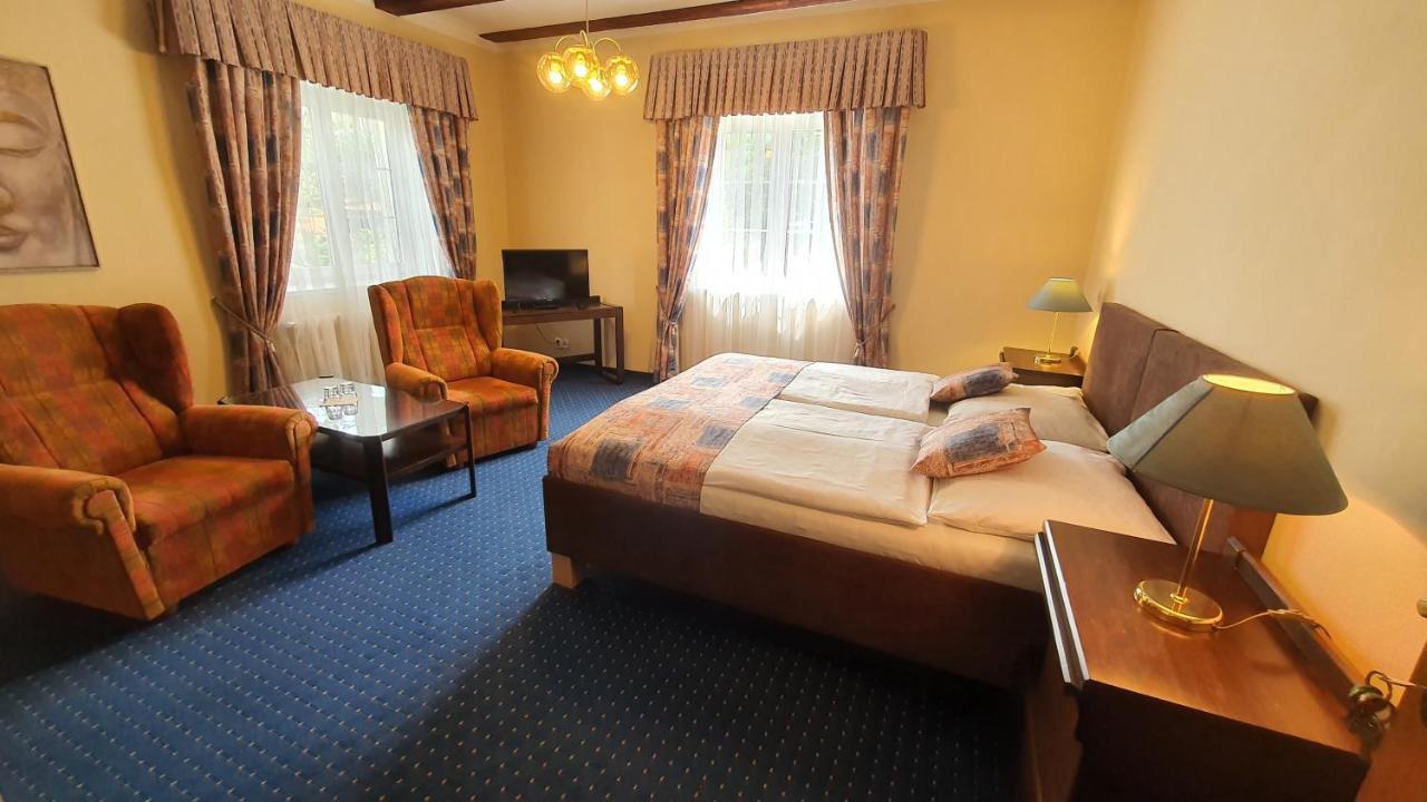 קרלובי וארי Eurohotel מראה חיצוני תמונה