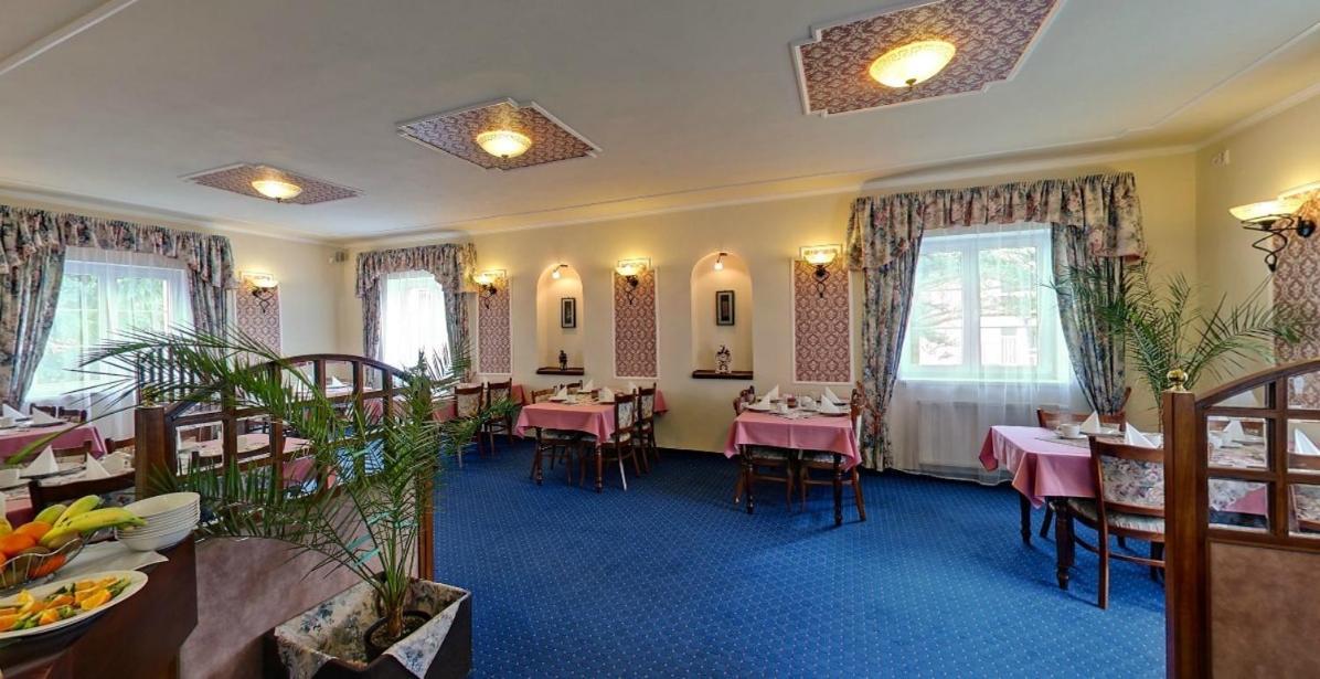 קרלובי וארי Eurohotel מראה חיצוני תמונה