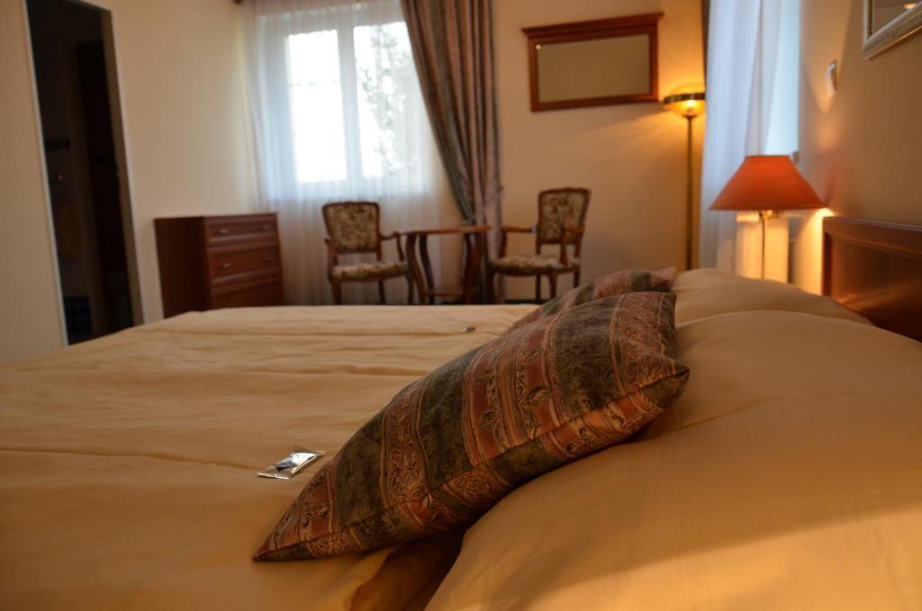 קרלובי וארי Eurohotel חדר תמונה