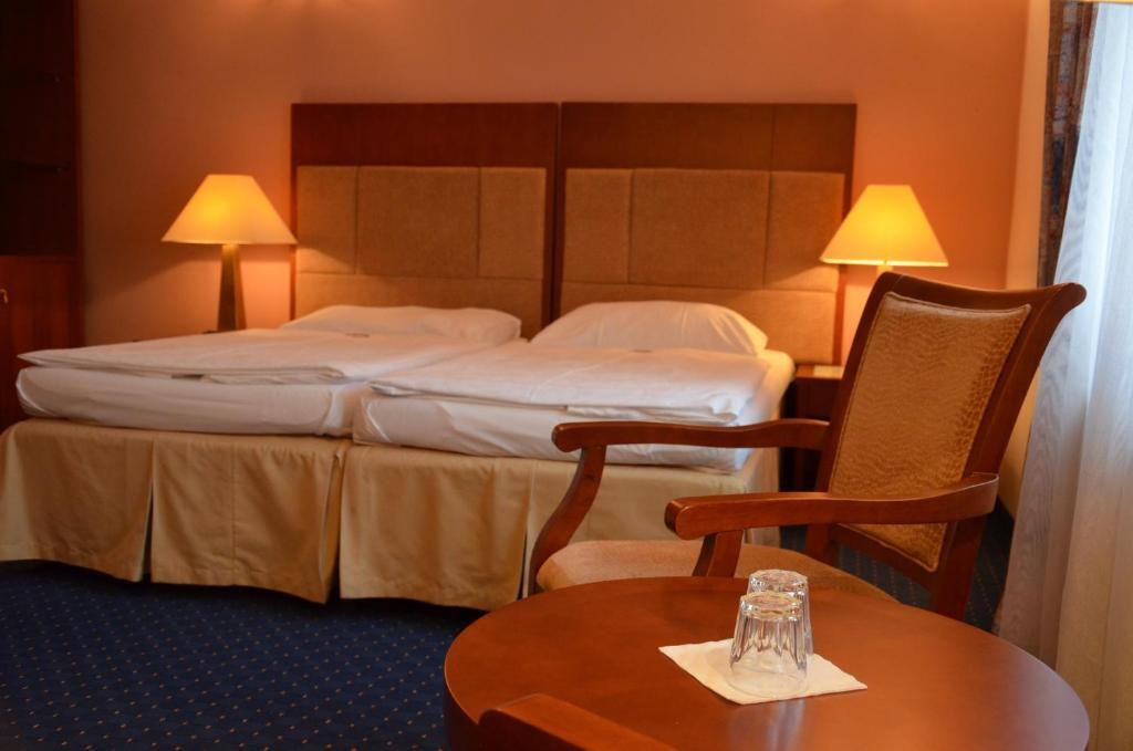 קרלובי וארי Eurohotel חדר תמונה