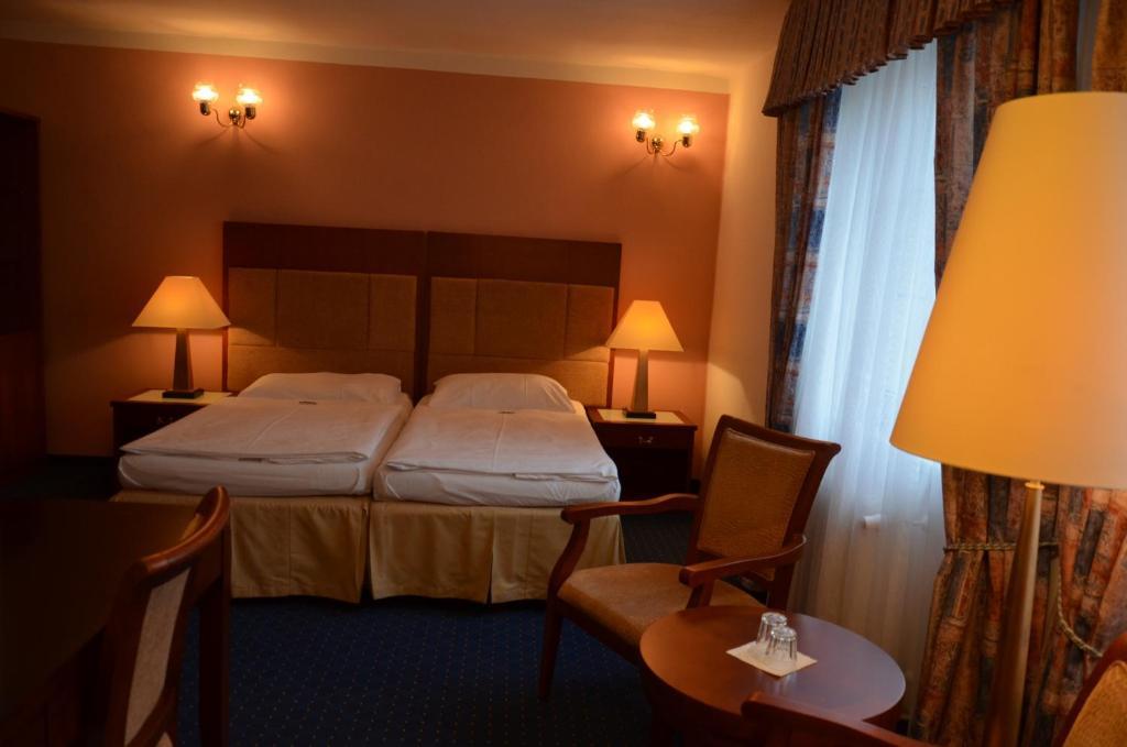 קרלובי וארי Eurohotel חדר תמונה