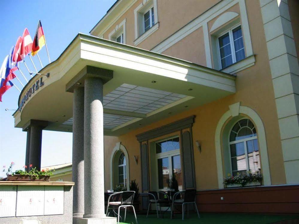 קרלובי וארי Eurohotel מראה חיצוני תמונה