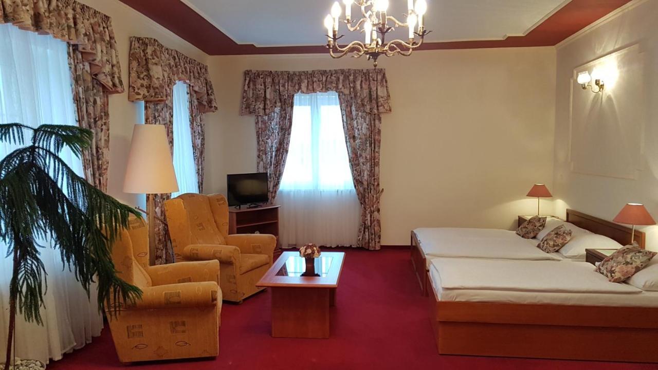 קרלובי וארי Eurohotel מראה חיצוני תמונה