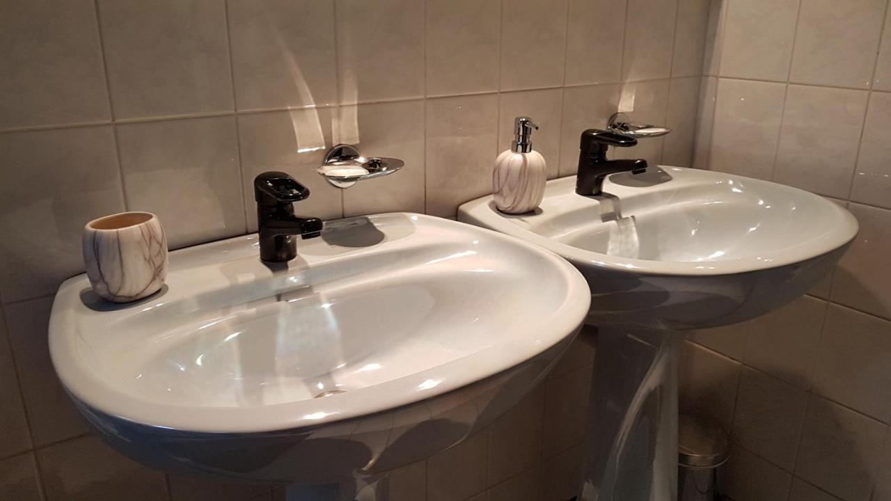 קרלובי וארי Eurohotel מראה חיצוני תמונה