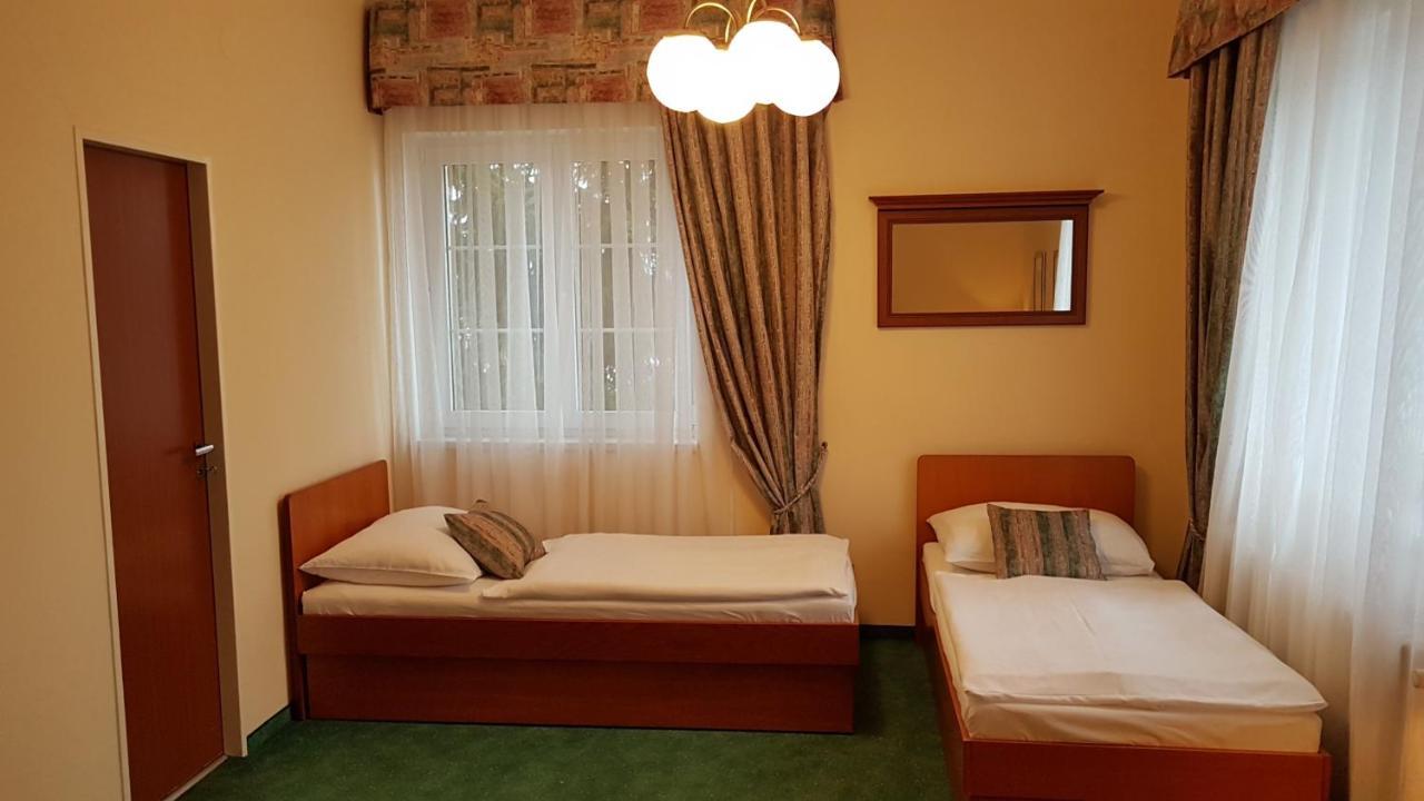 קרלובי וארי Eurohotel מראה חיצוני תמונה