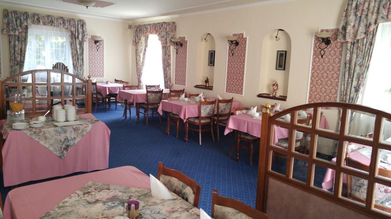 קרלובי וארי Eurohotel מראה חיצוני תמונה