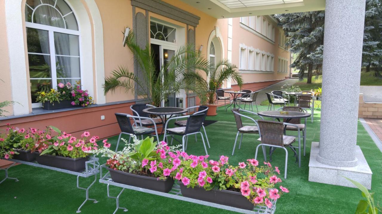 קרלובי וארי Eurohotel מראה חיצוני תמונה