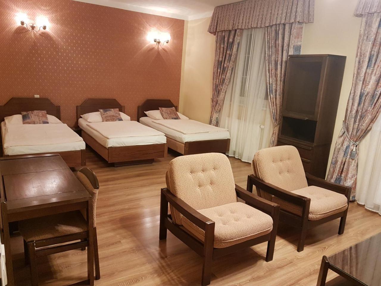 קרלובי וארי Eurohotel מראה חיצוני תמונה
